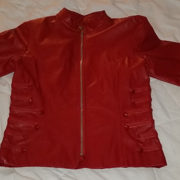 Red Jacket - Picture 5 of 8